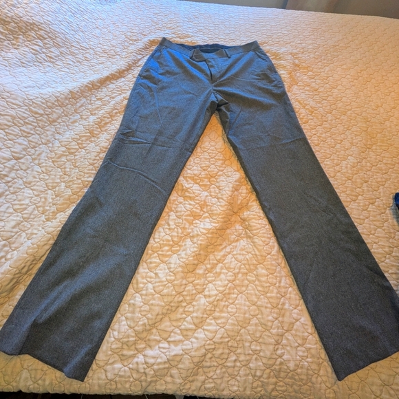 Amazon essentials 36x32 dress pants - Picture 1 of 4